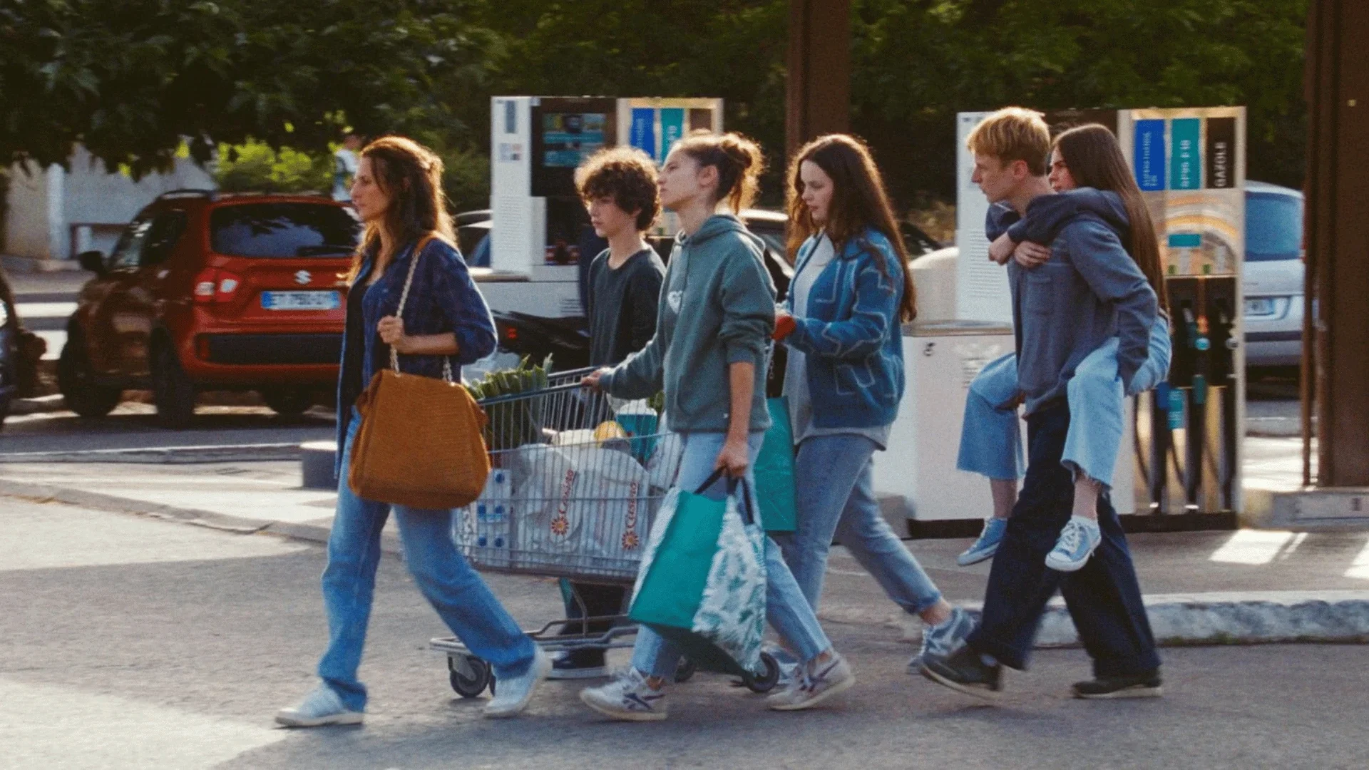 Toni En Famille